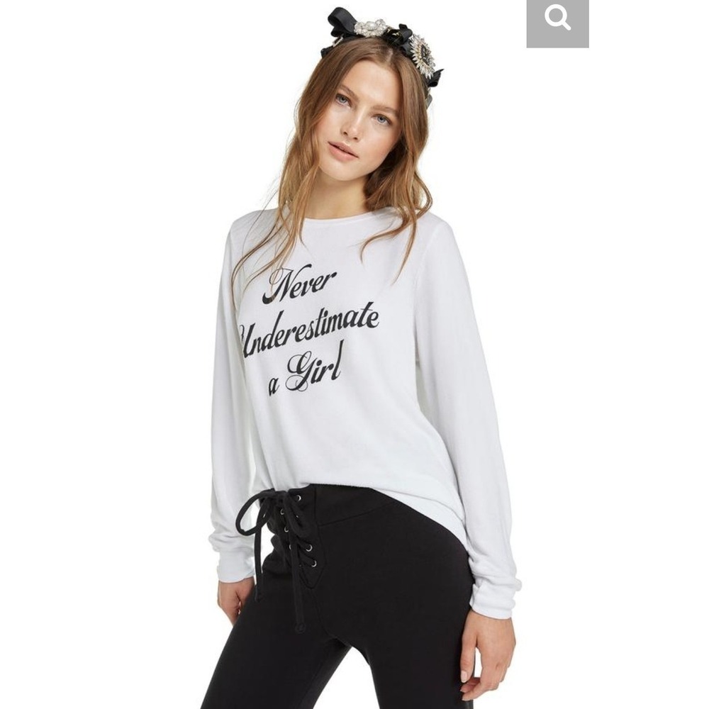 Wildfox Never Underestimate a Girl Sweatshirt White Graphic Pullover NWT M USA